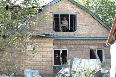 Пошкоджено багатоквартирні, приватні будинки і дитсадок: наслідки дронової атаки РФ у Вишгородському районі Київщини Пошкоджено багатоквартирні, приватні будинки і дитсадок: наслідки дронової атаки РФ у Вишгородському районі Київщини
