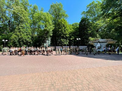 В Івано-Франківську пластуни відзначили День Героїв: репортаж В Івано-Франківську пластуни відзначили День Героїв: репортаж