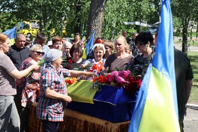 На Кіровоградщині попрощалися з захисниками Віктором Ковальським і На Кіровоградщині попрощалися з захисниками Віктором Ковальським і