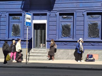 Синій будинок, архітектура, 24 березня 2026, Тернопіль Синій будинок, архітектура, 24 березня 2026, Тернопіль
