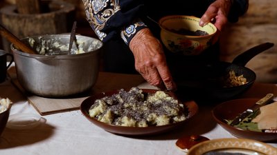 "Кулінарний спадок". Як готували давні чеські шкубанки на Рівненщині "Кулінарний спадок". Як готували давні чеські шкубанки на Рівненщині