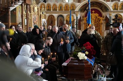 "Ніколи не бачив його зажуреним": у Черкасах попрощались із загиблим Максимом Зеленським "Ніколи не бачив його зажуреним": у Черкасах попрощались із загиблим Максимом Зеленським