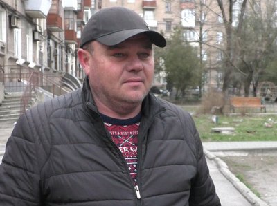 У Запоріжжі продовжують замінювати радянську символіку українською У Запоріжжі продовжують замінювати радянську символіку українською