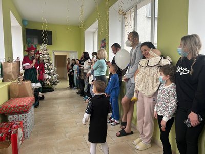 У Луцьку волонтери влаштували свято для онкохворих дітей у лікарні У Луцьку волонтери влаштували свято для онкохворих дітей у лікарні