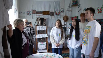 Вишиті рушники, посуд і сторічний патефон: у громаді на Вінниччині створили музей старожитностей Вишиті рушники, посуд і сторічний патефон: у громаді на Вінниччині створили музей старожитностей