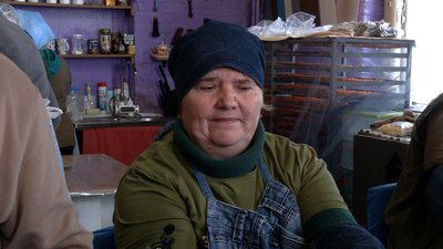 "Додати води та проварити 5 хвилин": як "Кухарська зграя вовченят" з Ніжина готує сухі пайки бійцям на фронт "Додати води та проварити 5 хвилин": як "Кухарська зграя вовченят" з Ніжина готує сухі пайки бійцям на фронт