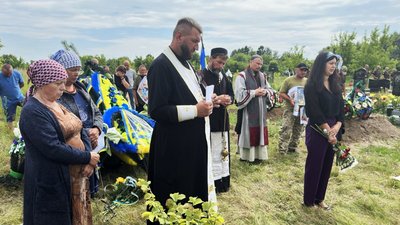 Сімох захисників провели в останню путь на Чернігівщині 18 липня Сімох захисників провели в останню путь на Чернігівщині 18 липня