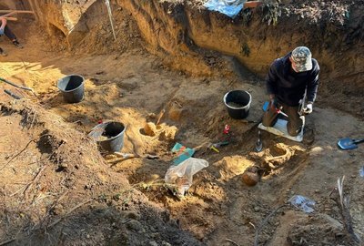 У Львові на старому Голосківському цвинтарі ексгумували останки 24 військових У Львові на старому Голосківському цвинтарі ексгумували останки 24 військових