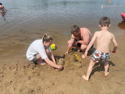 Як Київ бореться з літньою спекою: відпочинок біля води та комунальні заходи охолодження Як Київ бореться з літньою спекою: відпочинок біля води та комунальні заходи охолодження