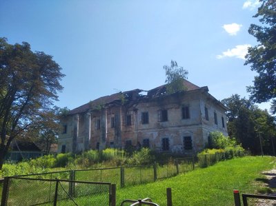У палаці Красицьких у Володимирці на Рівненщині впав дах У палаці Красицьких у Володимирці на Рівненщині впав дах
