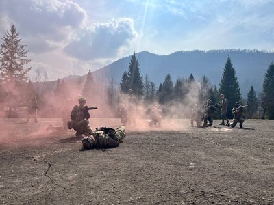 На Львівщині військові з бригади "Хартія" провели вишкіл для дітей