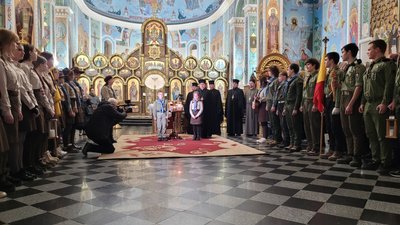 "Свічка є символом любові": Вифлеємський вогонь миру привезли у Рівне