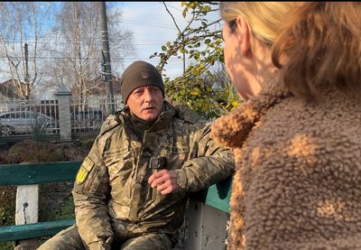 “Хлопців в окопах треба міняти”: штаб-сержант розповів про свою службу в Сумах “Хлопців в окопах треба міняти”: штаб-сержант розповів про свою службу в Сумах