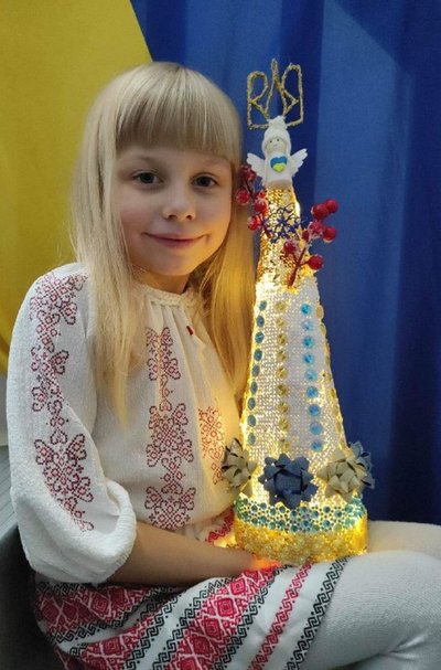 Мистецтво онлайн: виставку патріотичних ялинок відкривають житомиряни