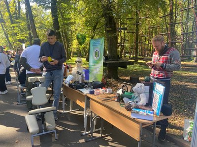 На ярмарку розповідають про різне навчання На ярмарку розповідають про різне навчання