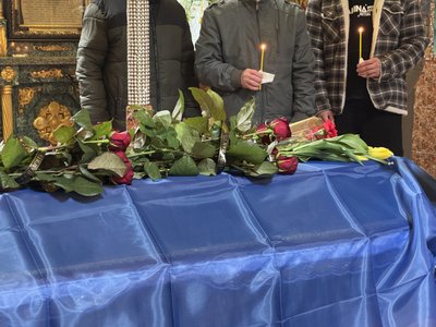 У Сумах попрощалися з механіком взводу ударних безпілотників 3 ДШБ Віктором Сигулею У Сумах попрощалися з механіком взводу ударних безпілотників 3 ДШБ Віктором Сигулею