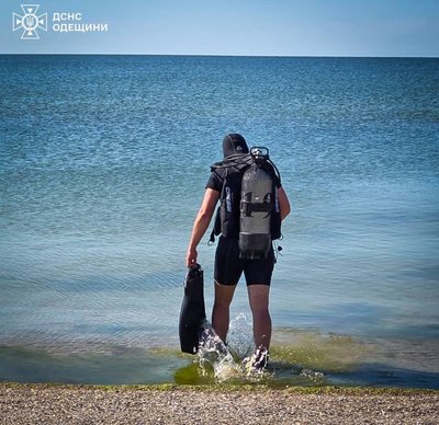 На Одещині третю добу шукають 10-річну дівчинку, яку віднесло у море На Одещині третю добу шукають 10-річну дівчинку, яку віднесло у море