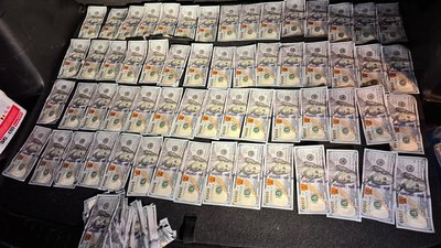 "Обіцяв зняти з військового обліку": посадовця Кіровоградського ТЦК підозрюють у хабарництві "Обіцяв зняти з військового обліку": посадовця Кіровоградського ТЦК підозрюють у хабарництві