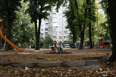 Дитячі майданчики у Чернівцях: які відремонтують у 2024 році та скільки це коштує Дитячі майданчики у Чернівцях: які відремонтують у 2024 році та скільки це коштує