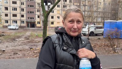 "Будь проклятий, Путін". У Дніпрі прощаються з подружжям, яке загинуло через удар РФ у ніч проти 8 листопада "Будь проклятий, Путін". У Дніпрі прощаються з подружжям, яке загинуло через удар РФ у ніч проти 8 листопада
