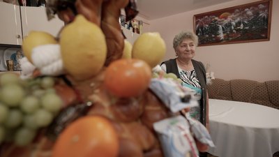 Роблять на похорон, щоби віддати шану: як у селах Буковини зберігають традицію поминального деревця | "Жива спадщина" Роблять на похорон, щоби віддати шану: як у селах Буковини зберігають традицію поминального деревця | "Жива спадщина"