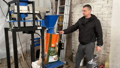 Усе почалося з любові до власного пса: ветеран із Волині виготовляє корми для собак і котів Усе почалося з любові до власного пса: ветеран із Волині виготовляє корми для собак і котів