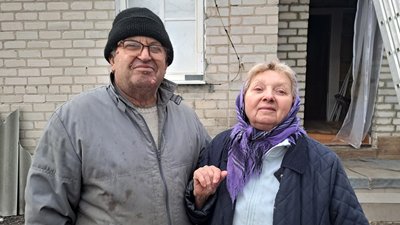 Селище Дробишеве Микола та Валентина Донецька область 8 листопада 2024 рік Селище Дробишеве Микола та Валентина Донецька область 8 листопада 2024 рік