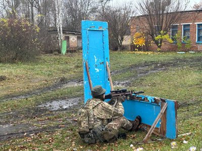 У селі Красівка Бердичівської громади провели вишкіл із тактики ведення бою У селі Красівка Бердичівської громади провели вишкіл із тактики ведення бою