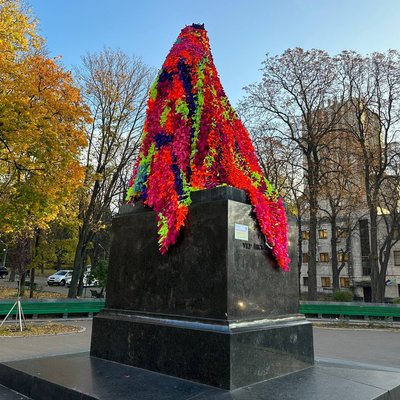 памʼятник пушкіну памʼятник пушкіну