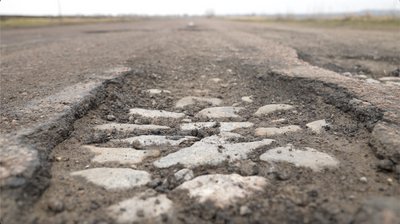 "Ні хліба привезти, ні швидку викликати ": село Івківці на Черкащині опинилося відрізаним від світу через бездоріжжя "Ні хліба привезти, ні швидку викликати ": село Івківці на Черкащині опинилося відрізаним від світу через бездоріжжя
