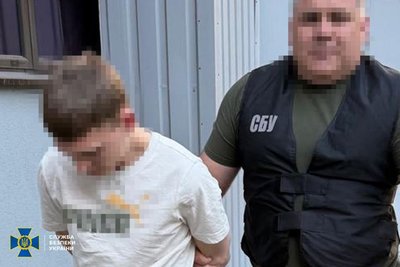 Підрив авто військових на замовлення РФ: у Дніпрі судитимуть двох обвинувачених у теракті 7 травня Підрив авто військових на замовлення РФ: у Дніпрі судитимуть двох обвинувачених у теракті 7 травня