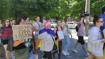 У Черкасах відбувся марш на підтримку військовополонених