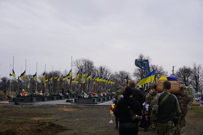 На Кіровоградщині попрощалися з військовими Сергієм Назарчуком та Василем Безкоровайним На Кіровоградщині попрощалися з військовими Сергієм Назарчуком та Василем Безкоровайним