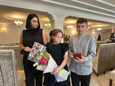 сім’я Олега Буція, вручення нагороди сім’я Олега Буція, вручення нагороди