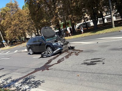 Внаслідок ДТП у Рівному травмувалися двоє водіїв: одного з них оперують Внаслідок ДТП у Рівному травмувалися двоє водіїв: одного з них оперують