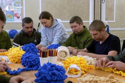 Пледи і шкарпетки від військових: як захисники України в Одесі адаптуються після поранень Пледи і шкарпетки від військових: як захисники України в Одесі адаптуються після поранень