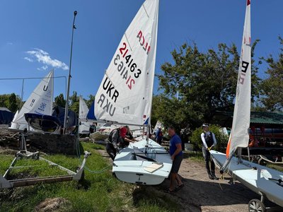 Ловили попутний вітер: у Черкасах стартував Чемпіонат України з вітрильного спорту Ловили попутний вітер: у Черкасах стартував Чемпіонат України з вітрильного спорту