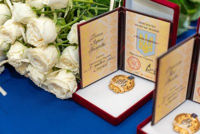 На Тернопільщині 21 жінка отримала почесне звання "Мати-героїня", державні відзнаки, 23 квітня 2026 року На Тернопільщині 21 жінка отримала почесне звання "Мати-героїня", державні відзнаки, 23 квітня 2026 року