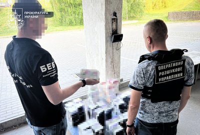 Контрабанда електронних сигарет на 1,2 млн гривень: судитимуть чоловіка Контрабанда електронних сигарет на 1,2 млн гривень: судитимуть чоловіка
