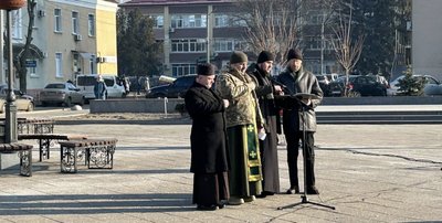 У містах Черкащини провели спільний молебень у третю річницю повномасштабної війни У містах Черкащини провели спільний молебень у третю річницю повномасштабної війни
