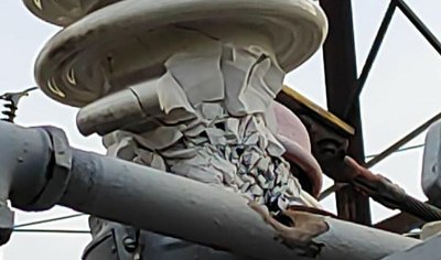 Впродовж тижня енергетики Дніпропетровщини повернули світло у понад 76 тис. осель, знеструмлених через обстріли Впродовж тижня енергетики Дніпропетровщини повернули світло у понад 76 тис. осель, знеструмлених через обстріли