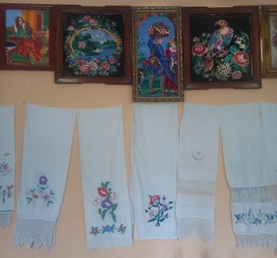 Вишиті рушники та картини в Коробчиному Вишиті рушники та картини в Коробчиному