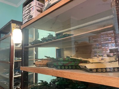 Тернополянин колекціонує саморобні моделі військової техніки Тернополянин колекціонує саморобні моделі військової техніки