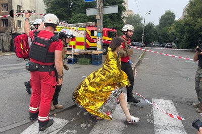 Київ під ударами дронів і ракет: постраждали люди, руйнування у кількох районах Київ під ударами дронів і ракет: постраждали люди, руйнування у кількох районах
