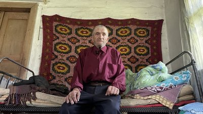 На Рівненщині дідусь 12 років живе у лісі На Рівненщині дідусь 12 років живе у лісі