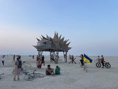 На фестивалі Burning Man від України представили інсталяцію — птаха Фенікса