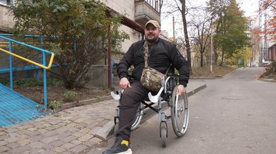 Доступність, інвалідність, ветеран, крісло колісне Доступність, інвалідність, ветеран, крісло колісне