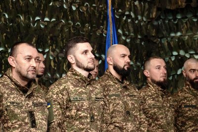 Бійці 19-го Миколаївського полку Південного оперативно-територіального об’єднання Національної гвардії України Бійці 19-го Миколаївського полку Південного оперативно-територіального об’єднання Національної гвардії України