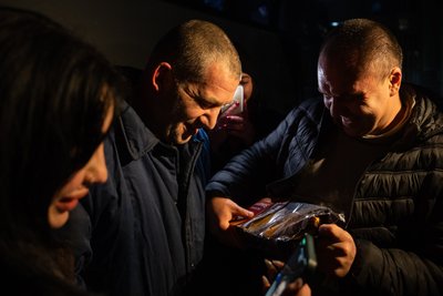 Обмін із РФ: в Україну повернули військовополонених ЗСУ, а також цивільних українців Обмін із РФ: в Україну повернули військовополонених ЗСУ, а також цивільних українців