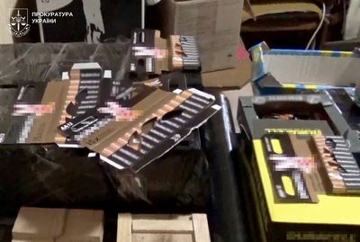 Виготовляли контрафактні батарейки в гаражі: на Львівщині підозрюють учасників групи Виготовляли контрафактні батарейки в гаражі: на Львівщині підозрюють учасників групи